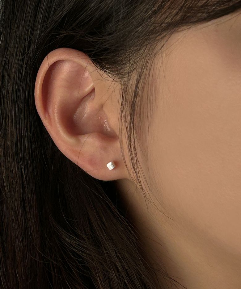[BARADU 925] Cube dice piercing (single)