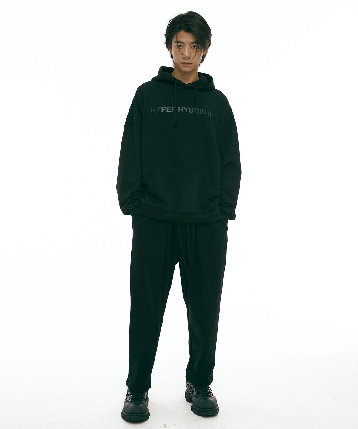 하이투(HYIIⁿ) 투턱 테이퍼드 스웻팬츠 [블랙]