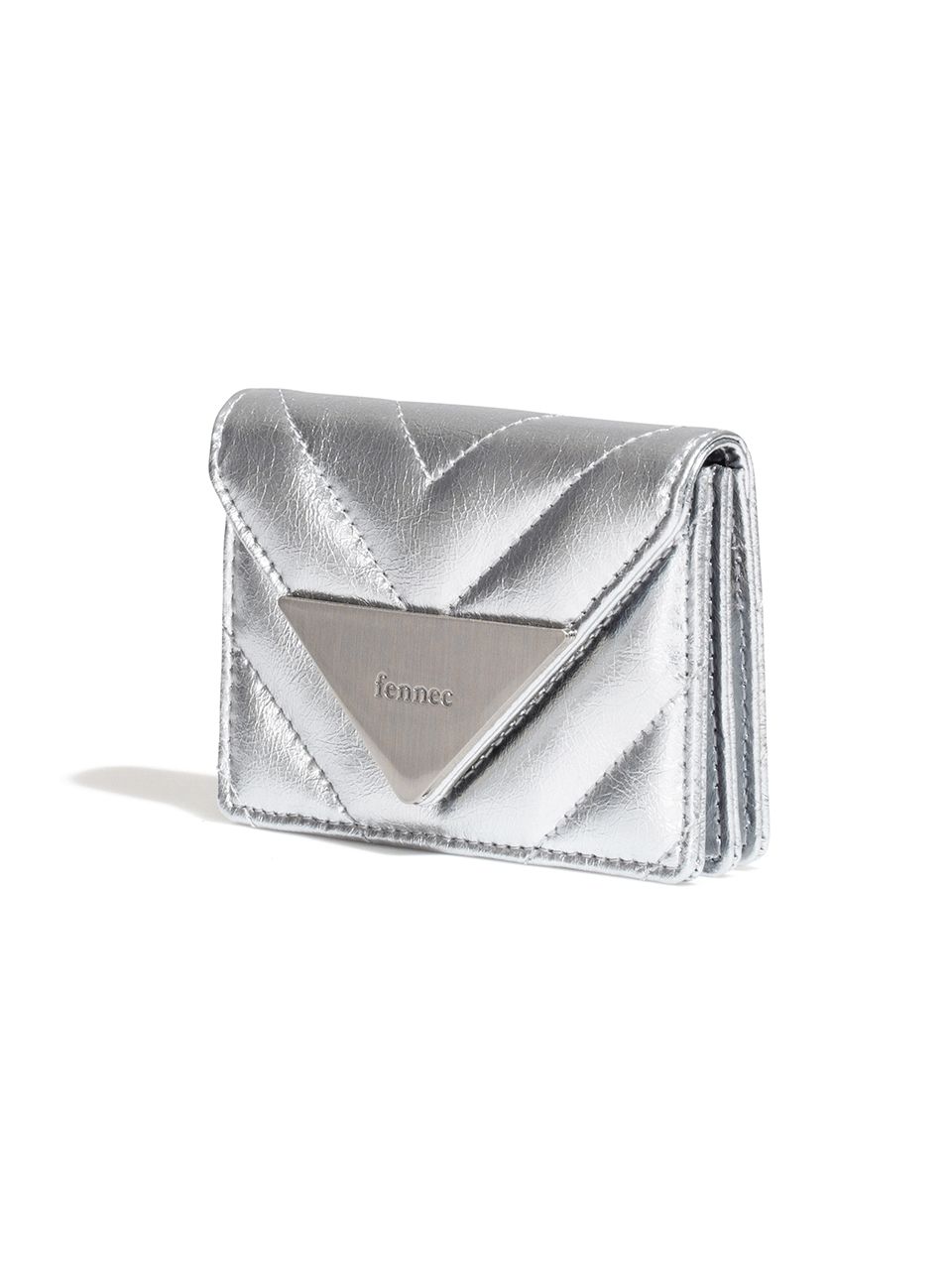 【FENNEC】CRINKLE TRIANGLE QUILTING POCKET D [正規品] 牛革 MUSINSA公式 | fennec CRINKLE TRIANGLE QUILTING POCKET D - SILVER