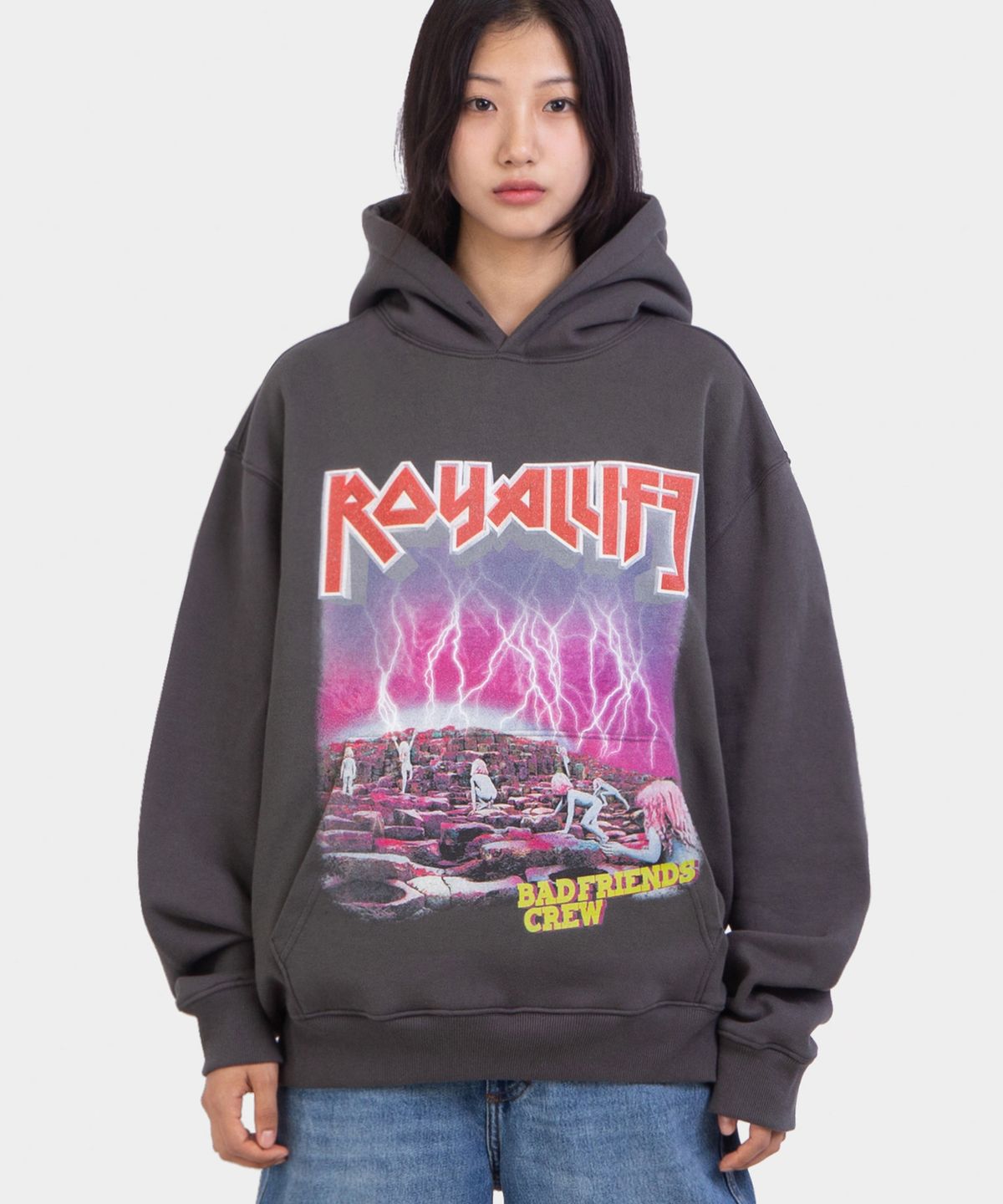 로얄라이프(ROYALLIFE) RLPH3006 배드프렌즈 메탈 크루 기모 후드티 - 다크그레이