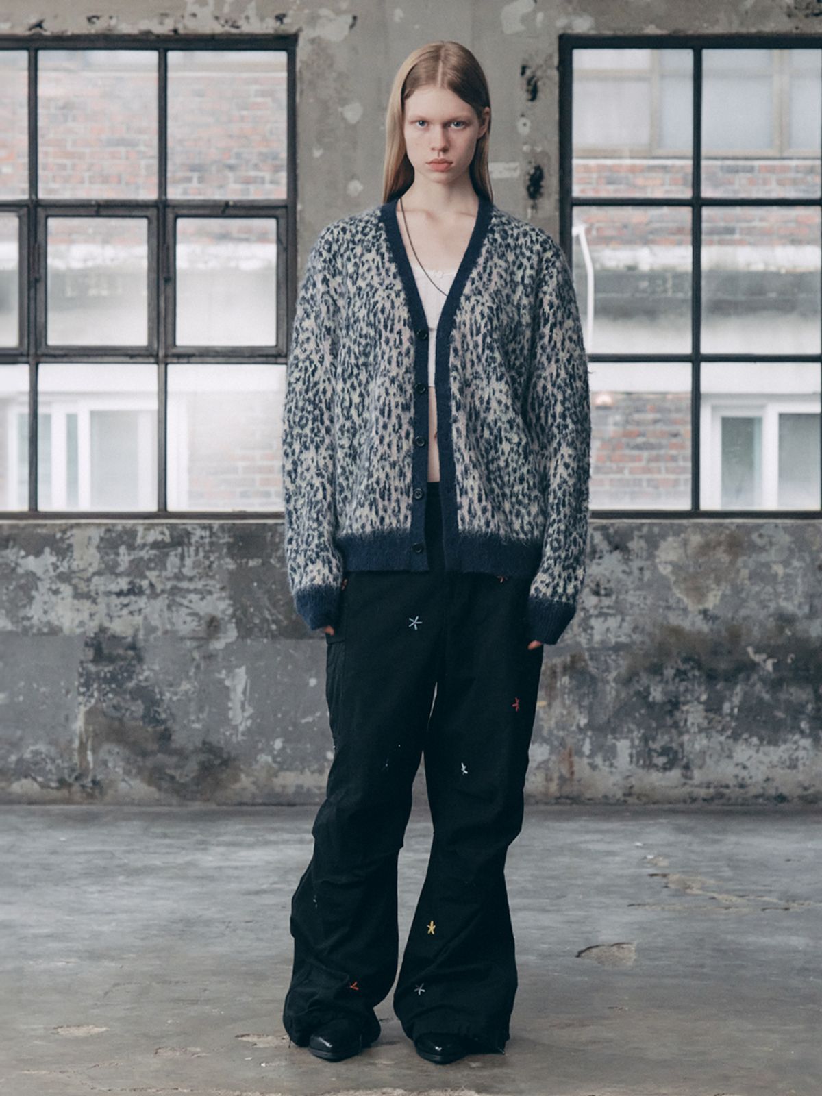 에즈이프 캘리(ASIF CALIE) FLOWER MILITARY CARGO PANTS BLACK