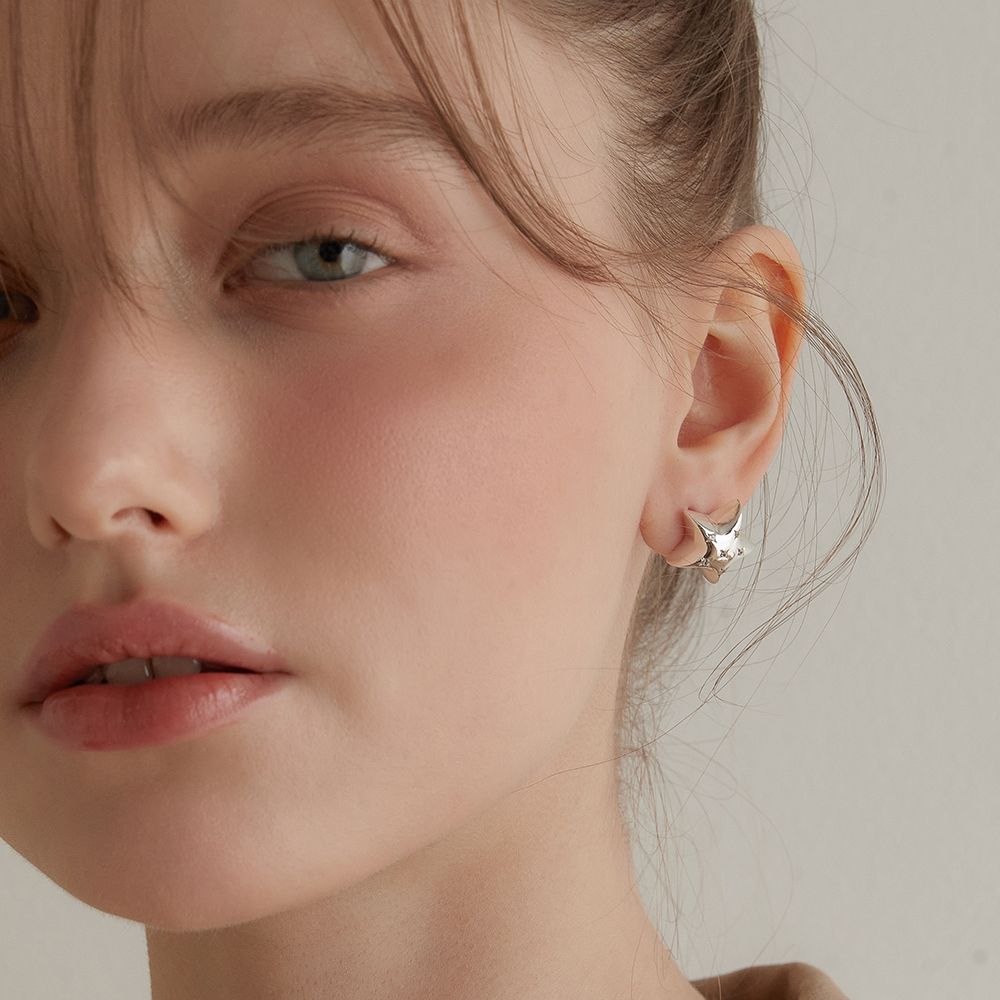 ☆TATIANA☆ Twinkle Star Earrings EC3048 MUSINSA | TATIANA Twinkle Star Earrings EC3048