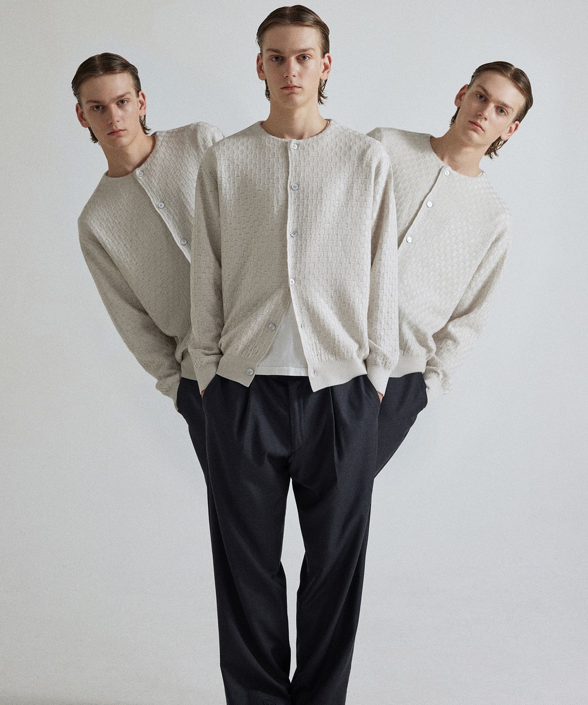 왓에버위원트(WHATEVERWEWANT) METALLIC CHECK CARDIGAN [GRAY]