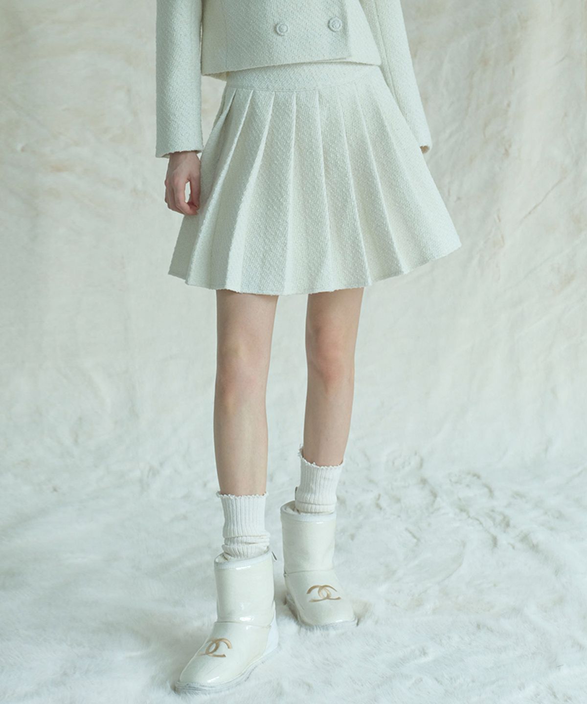 어반드레스(AVANDRESS) Daphne Tweed Pleated Skirt IVORY