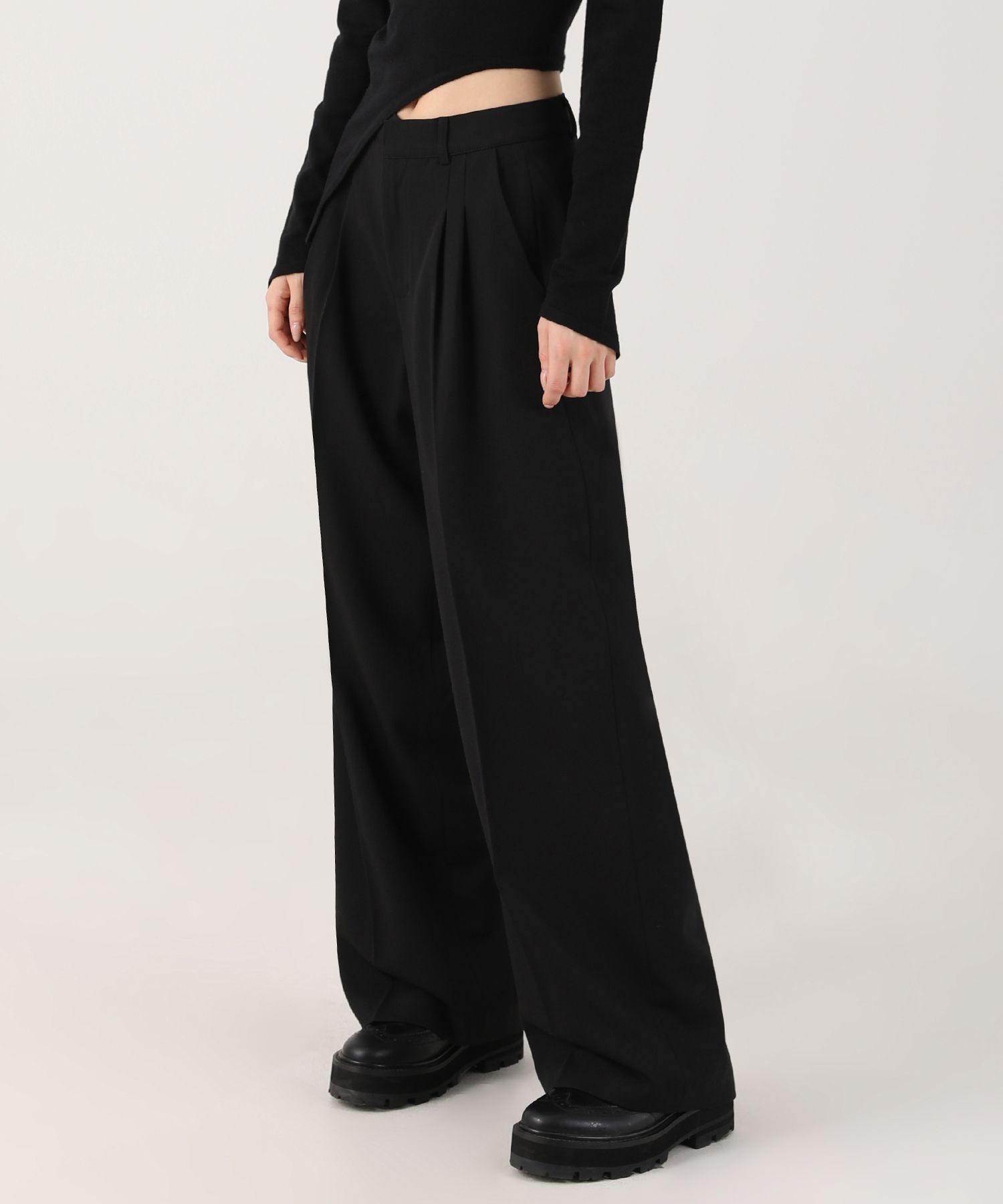 MUSINSA | AVANDRESS Smart Tuck Slacks BLACK