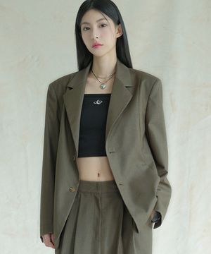 커브드 투버튼 블레이저 올리브