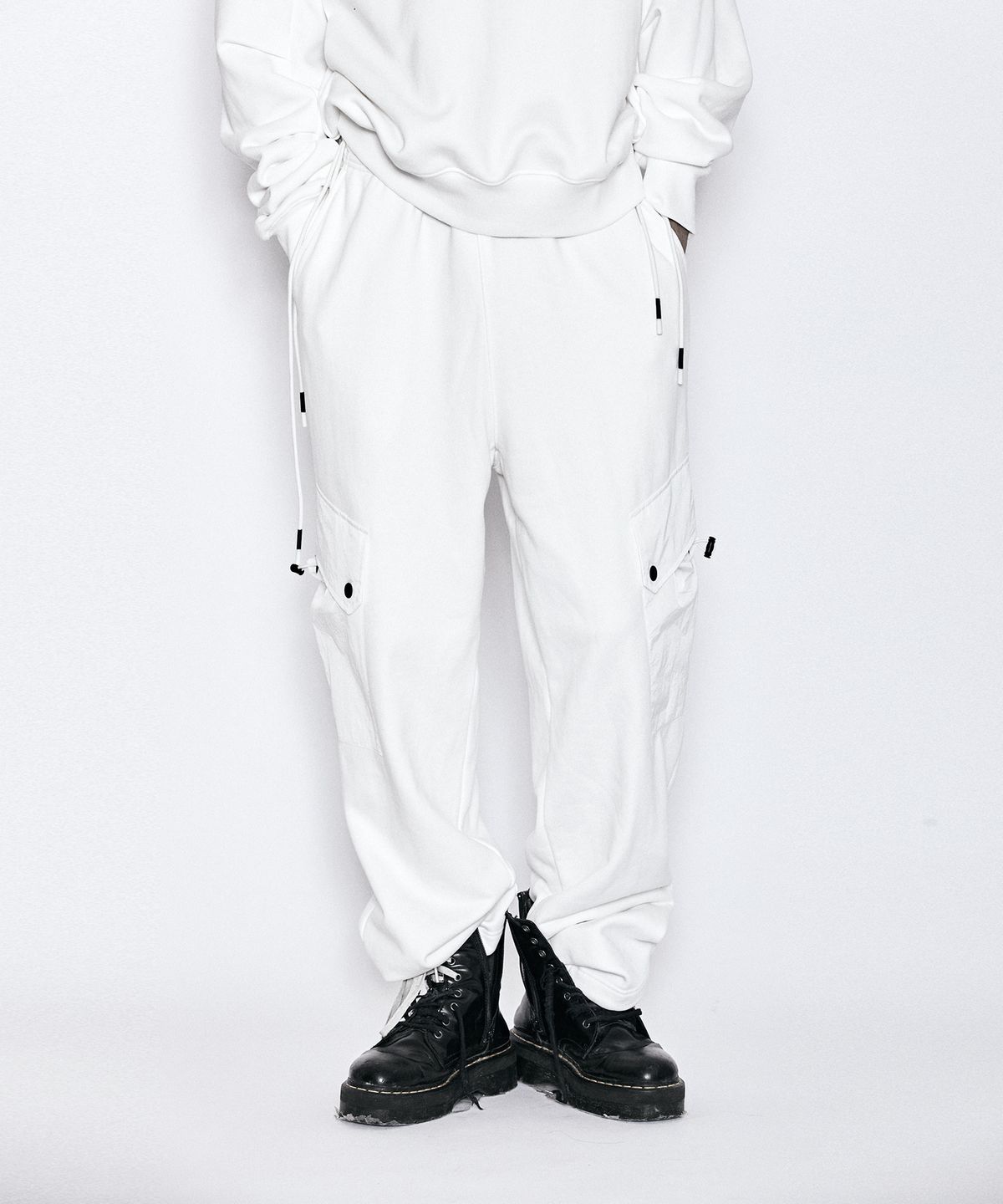 밀리밀리언(MILLIMILLION) BASALT HYBRID JERSEY PANTS B07-WHITE