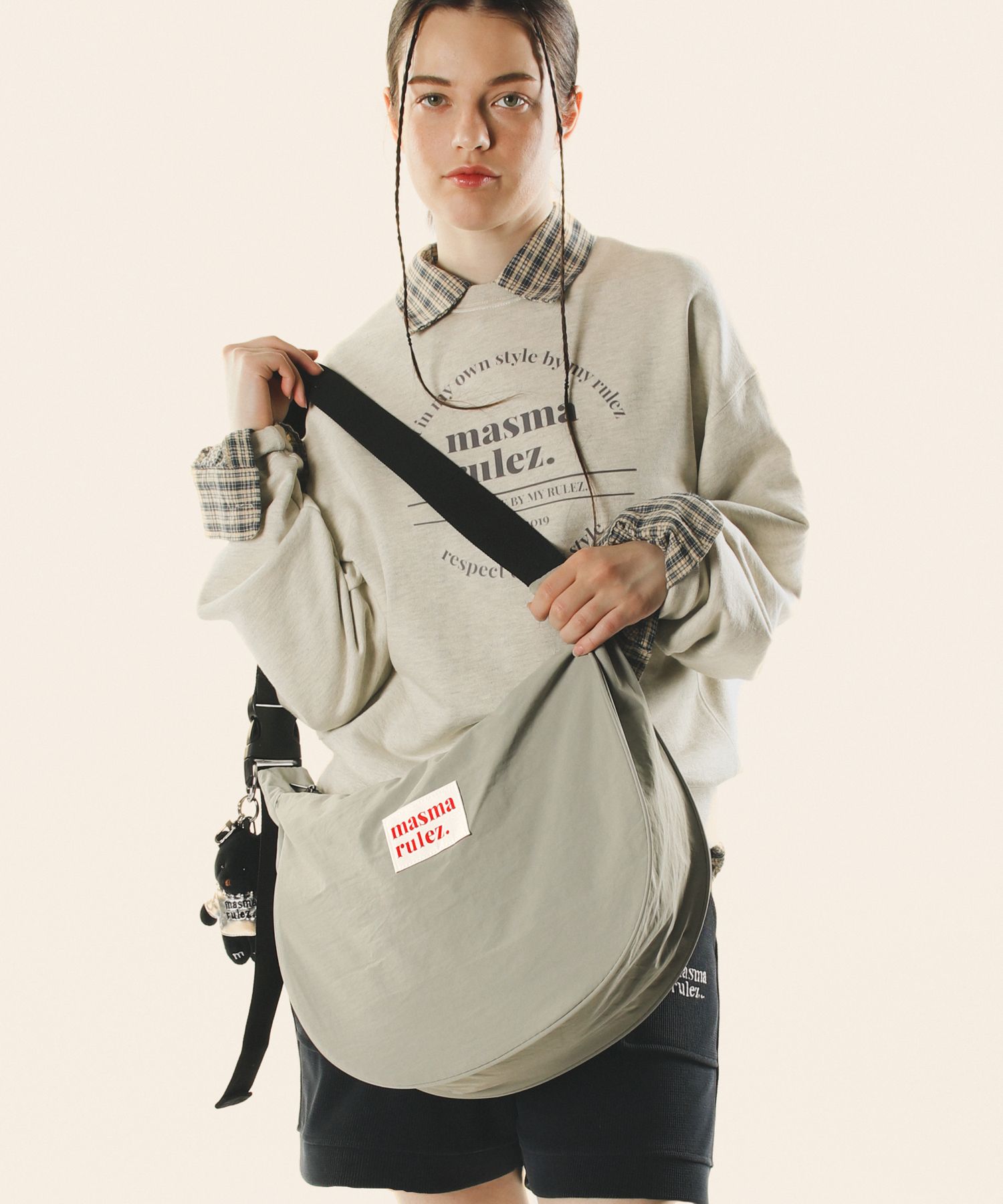 MUSINSA | MASMARULEZ Halfmoon cross bag _ Gray