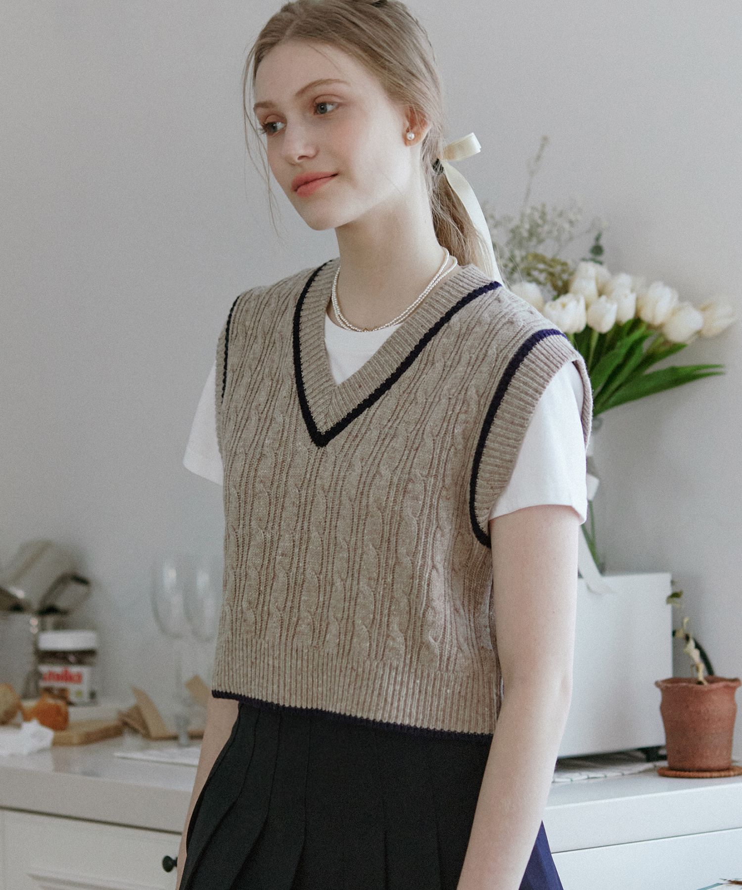 MUSINSA | NONLOCAL V-Neck Lining Knit Vest - Beige