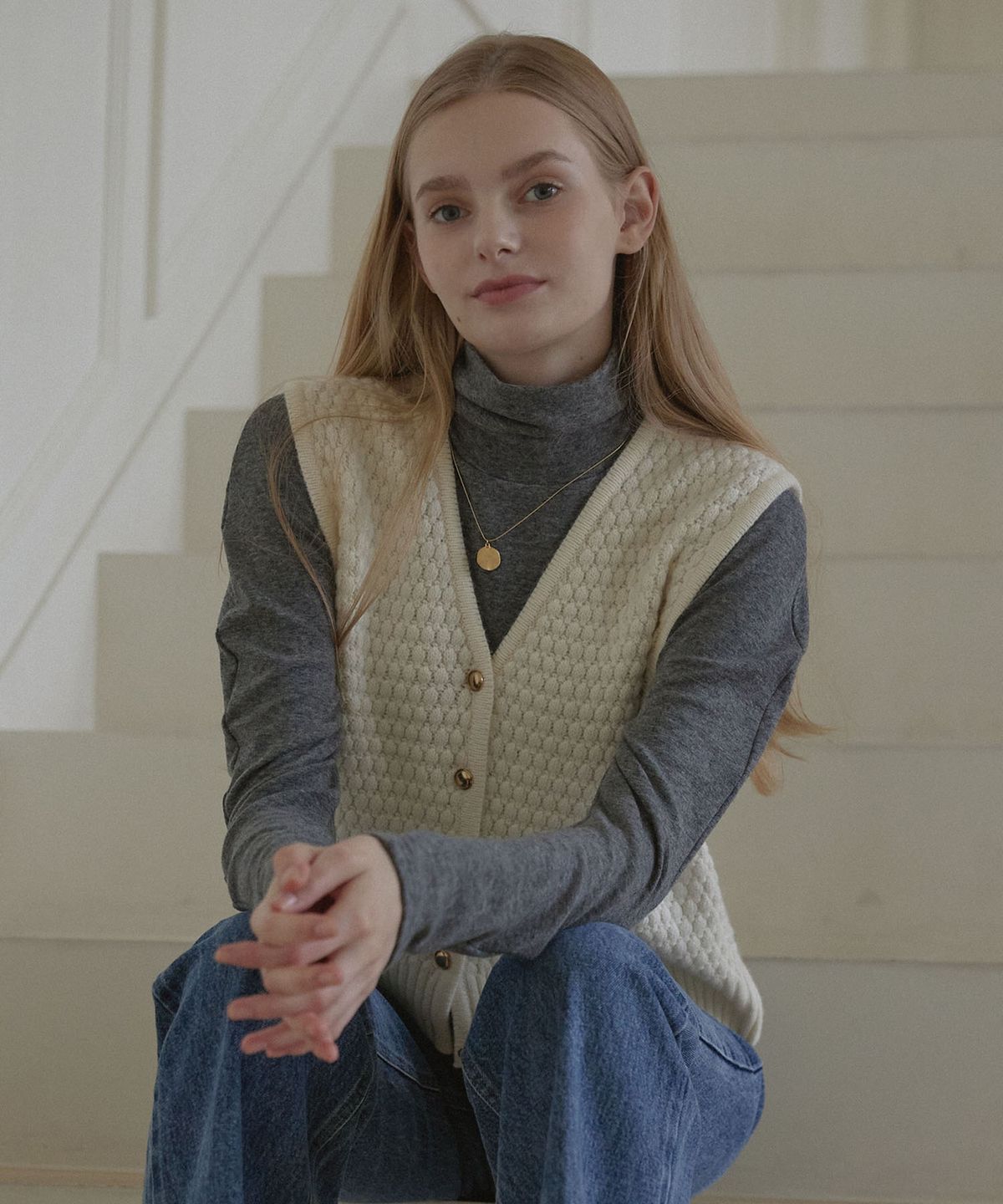 논로컬(NONLOCAL) Tweed Goldish Knit Vest - Ivory