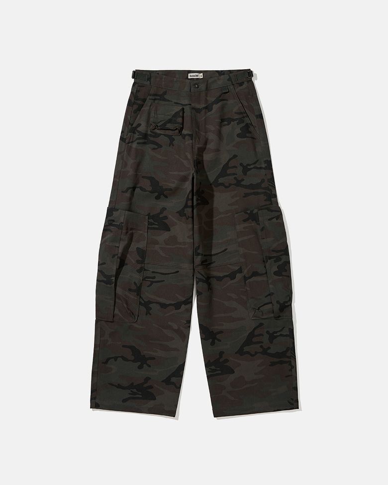 Lumping cargo pants / Camo