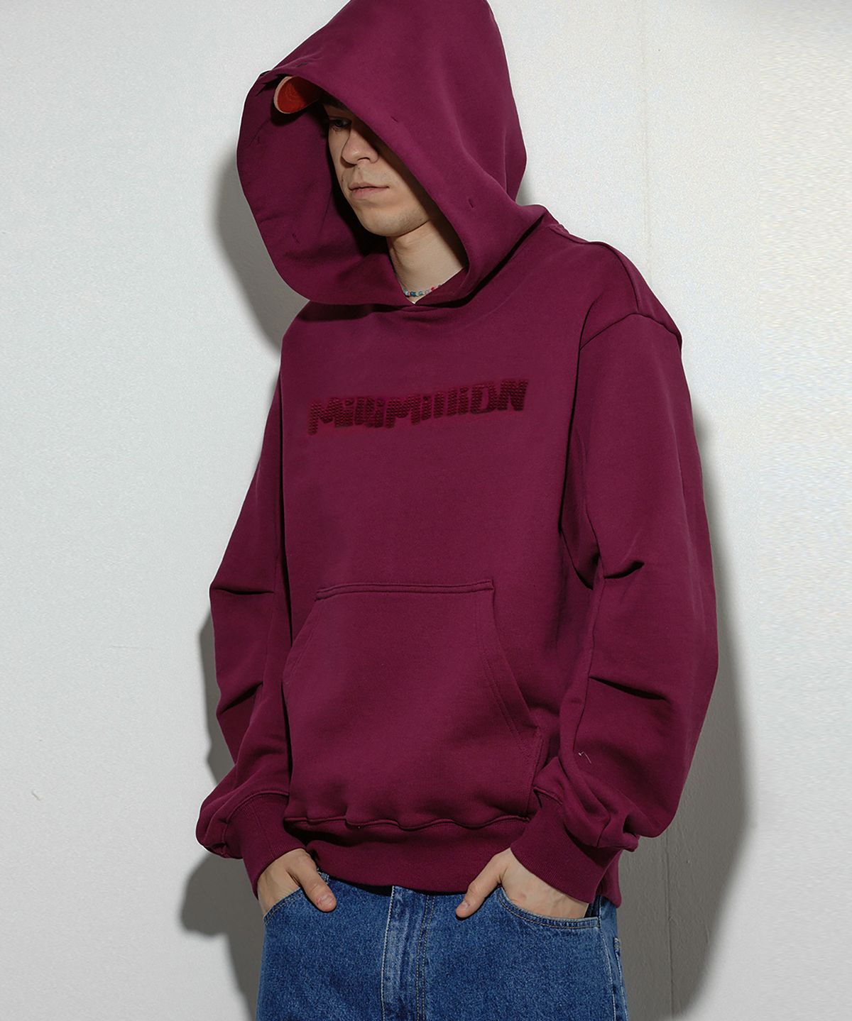 밀리밀리언(MILLIMILLION) COBBLESTONE SIGNATURE HOODY T10-BURGUNDY