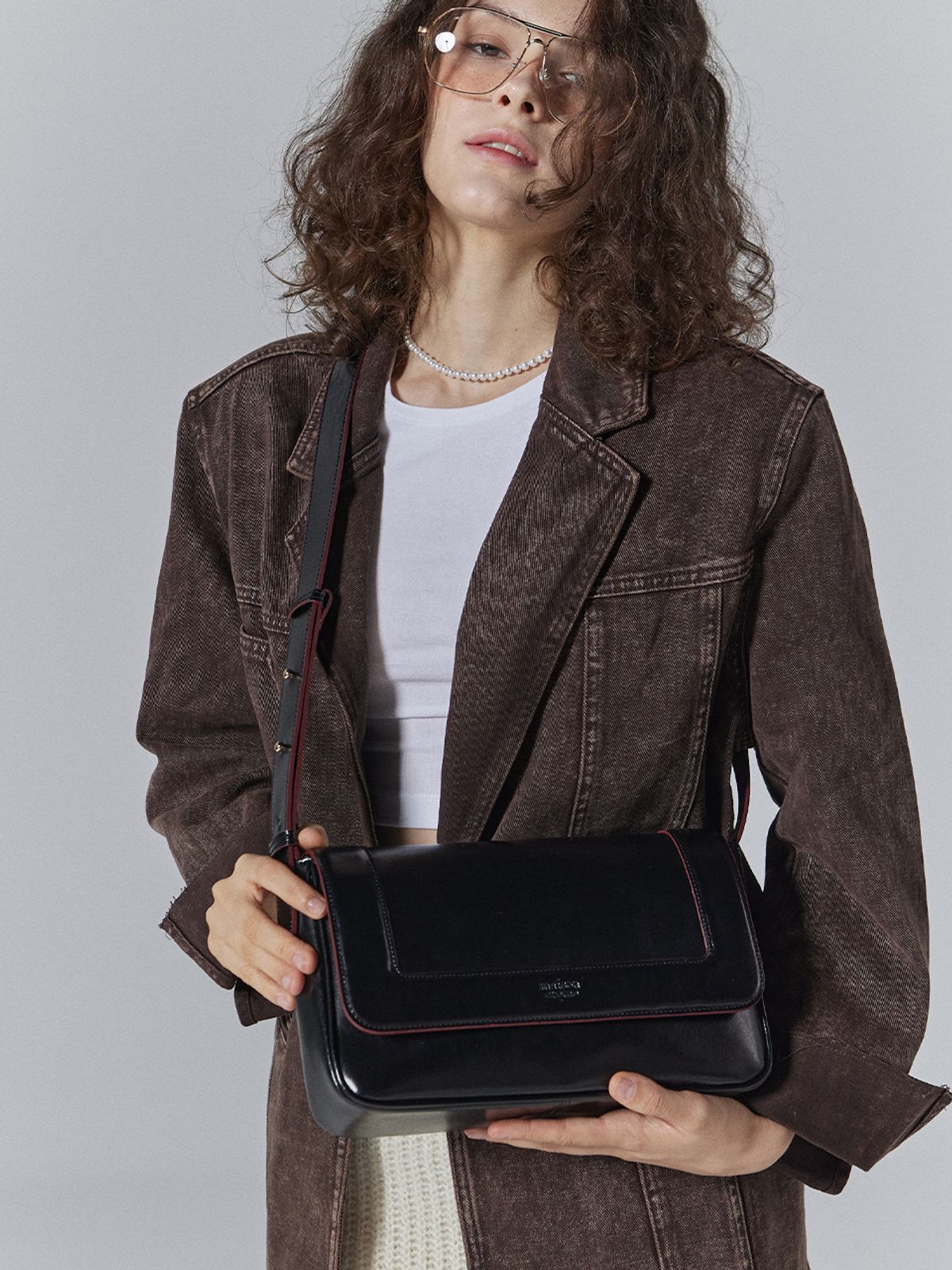 메종크렘(MAISON CREME) Red Crust Baguette bag_Black
