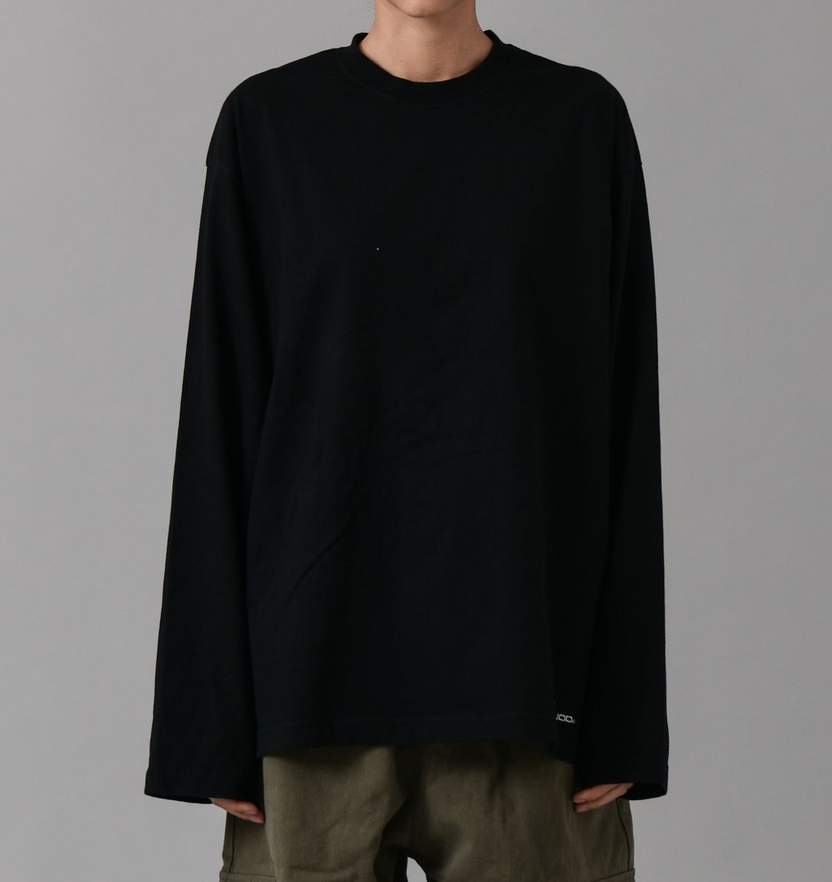 바쥬비쥬(BAJOO BIJOO) Logo Embroidery Sleeves [2 color]