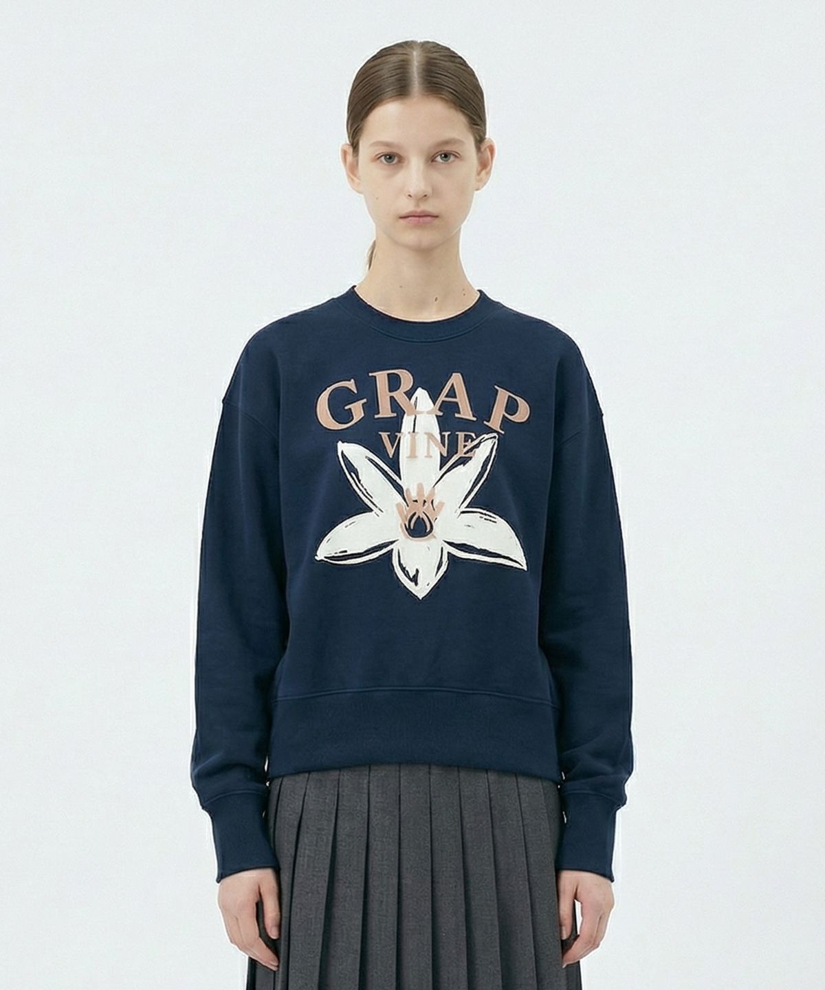 세븐셀라(SEVENSELAH) Apricot Blossoms Sweat Shirt Navy