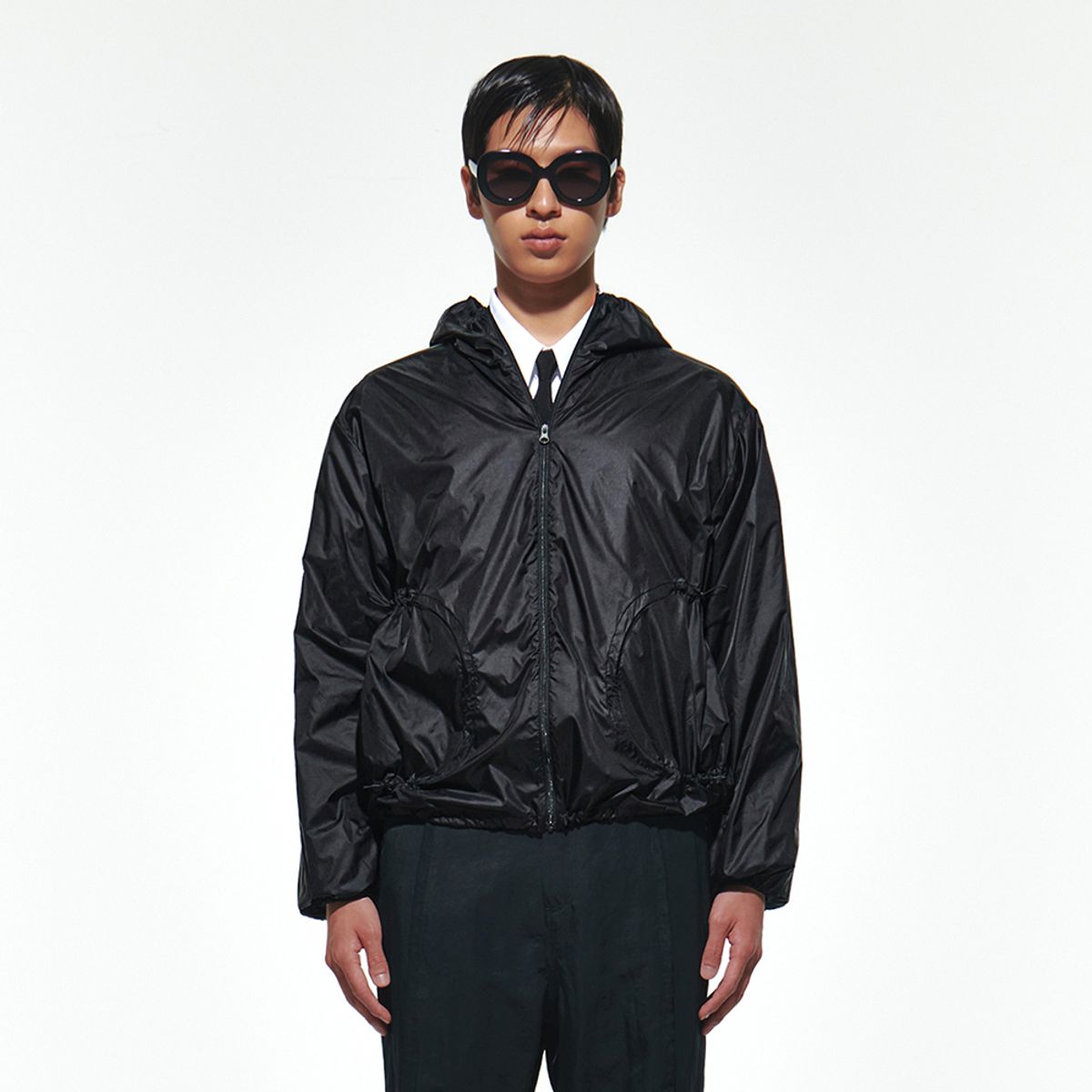 이어스트(EERST) Drawstring Hooded Jacket [Black]