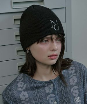 MO logo knit beanie-black
