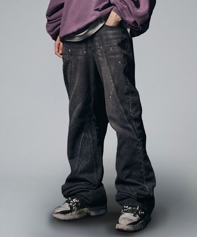 Curved Dirty Wash Bootscut Denim Pants - Black