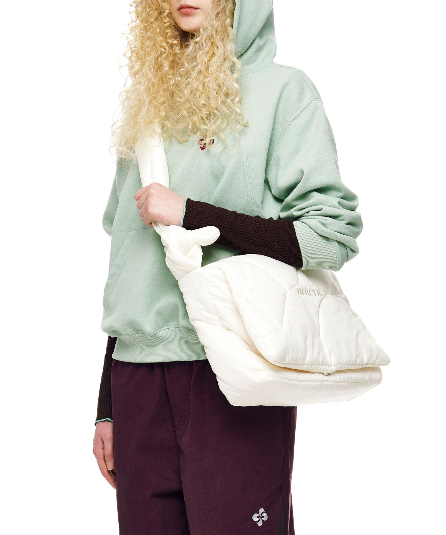 HERETIC PADDING BAG  バッグ MUSINSA公式 | HERETIC CROSS HERETIC PADDING BAG / cream
