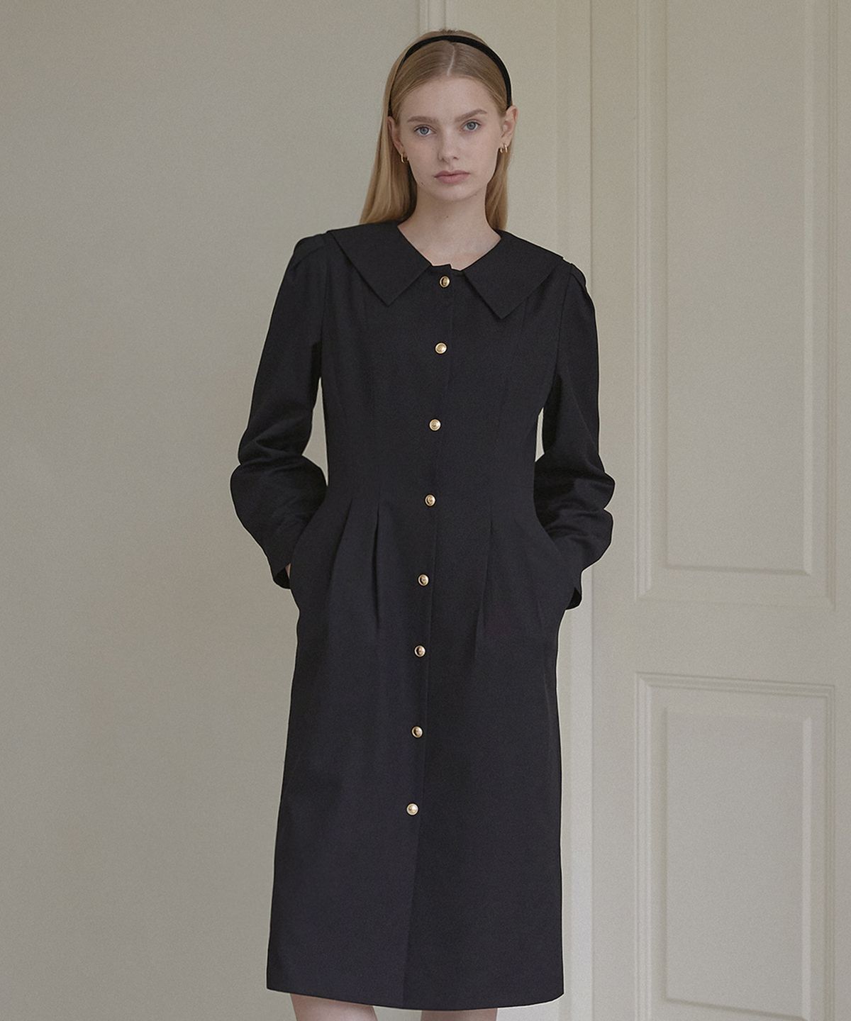 논로컬(NONLOCAL) Sailor Collar Goldish Dress - Black