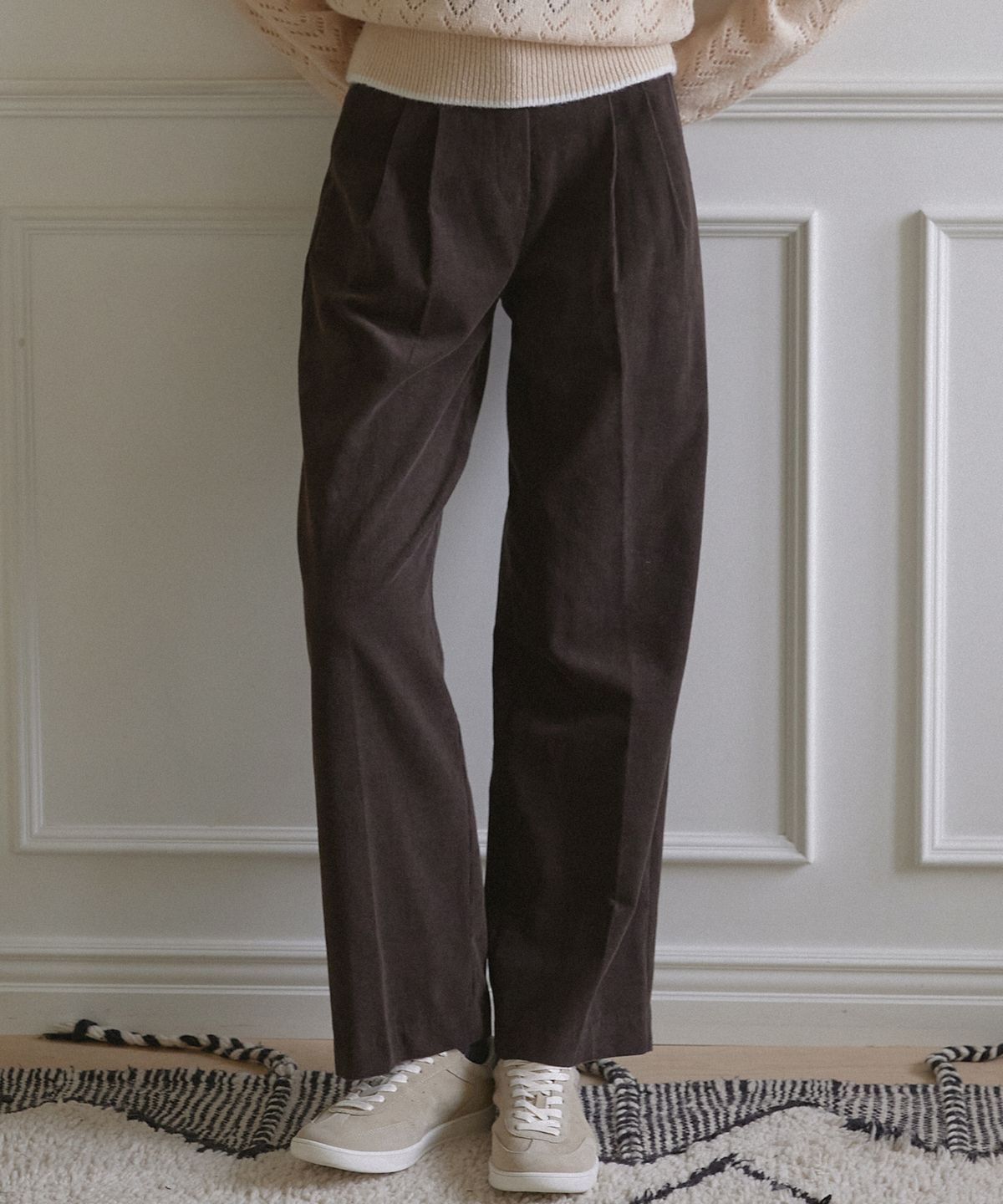 논로컬(NONLOCAL) Daily Two Tuck Corduroy Pants - Brown
