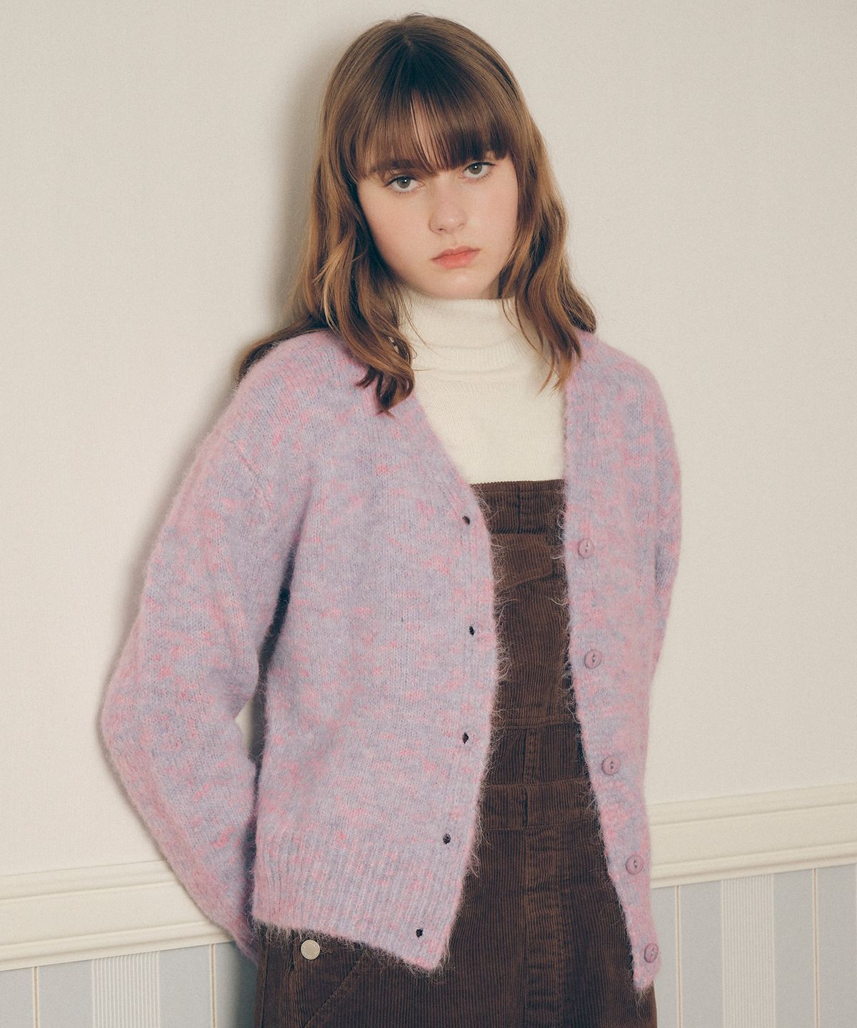 로라로라(ROLAROLA) HAIRY V NECK CARDIGAN LAVENDER