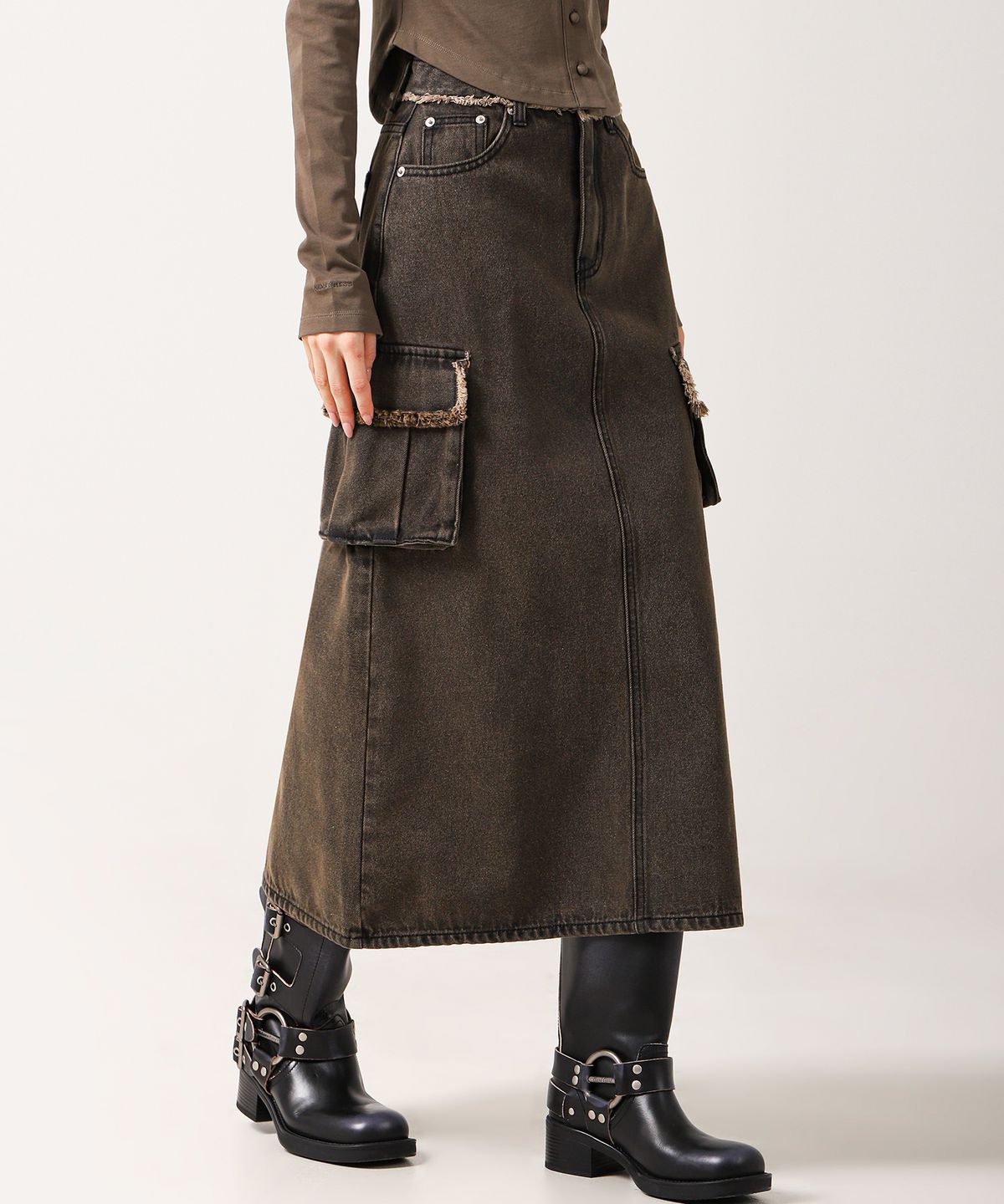 어반드레스(AVANDRESS) Harper Tassel Pocket Denim Long Skirt BROWN