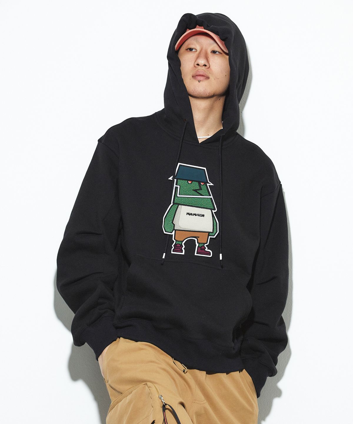 밀리밀리언(MILLIMILLION) COBBLESTONE STONIE HOODIE T09-Black