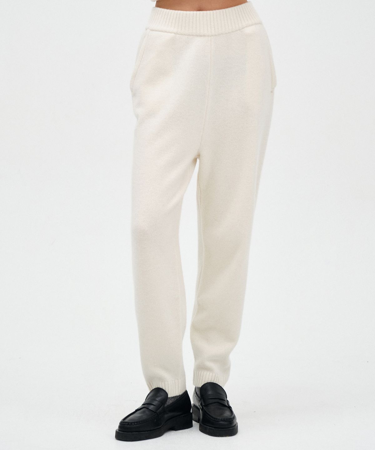클로브(CLOVE) [23FW clove] Knit Jogger Pants (Ivory)