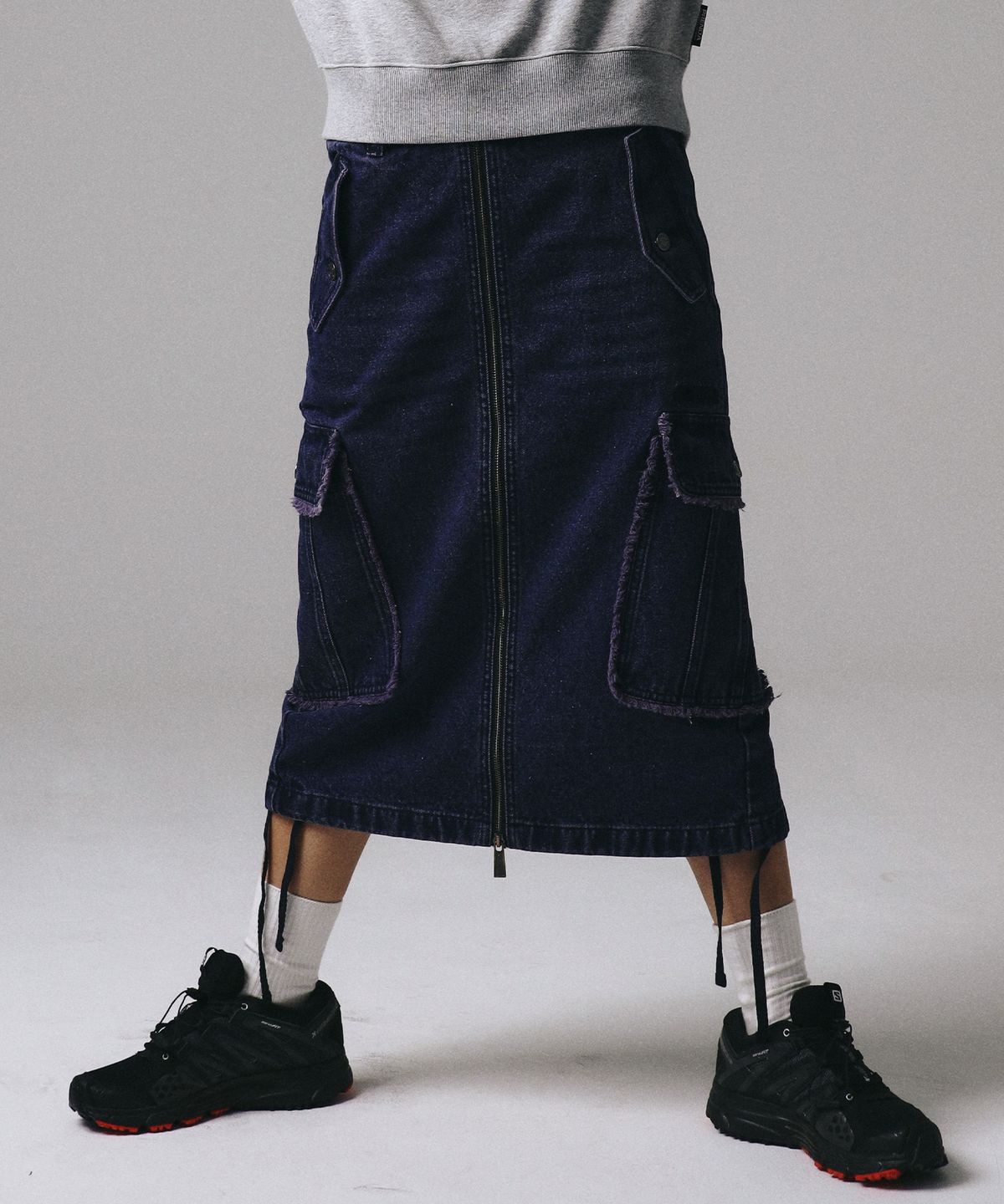 프렌다(PRENDA) COLOR WASH POCKET DENIM SKIRT CHARCOAL