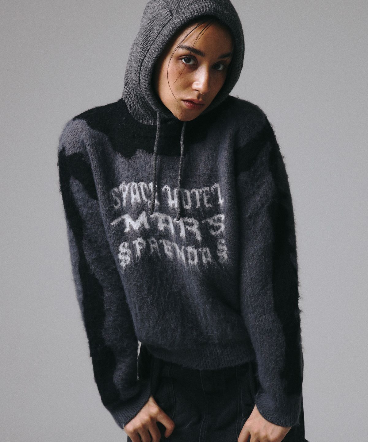 프렌다(PRENDA) MARS SURFACE KNIT BLACK