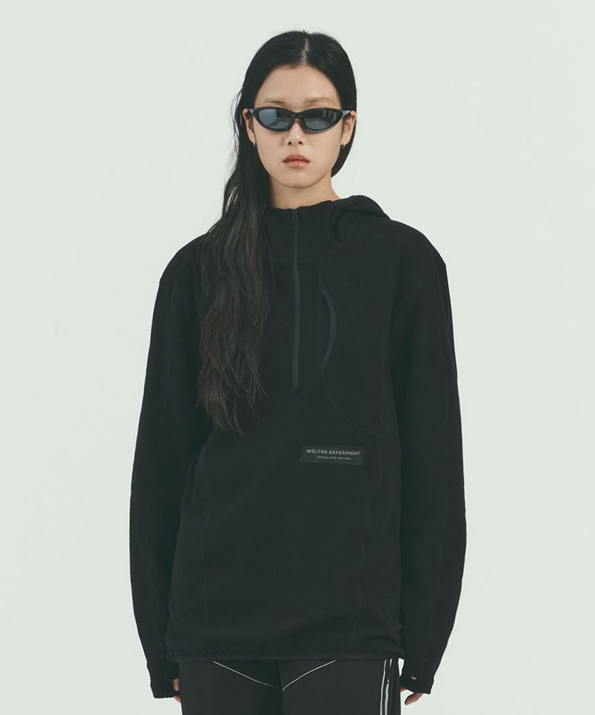 웰터 익스페리먼트(WELTER EXPERIMENT) SQUARE FLEECE HOOD PULLOVER_BLACK_WLT025