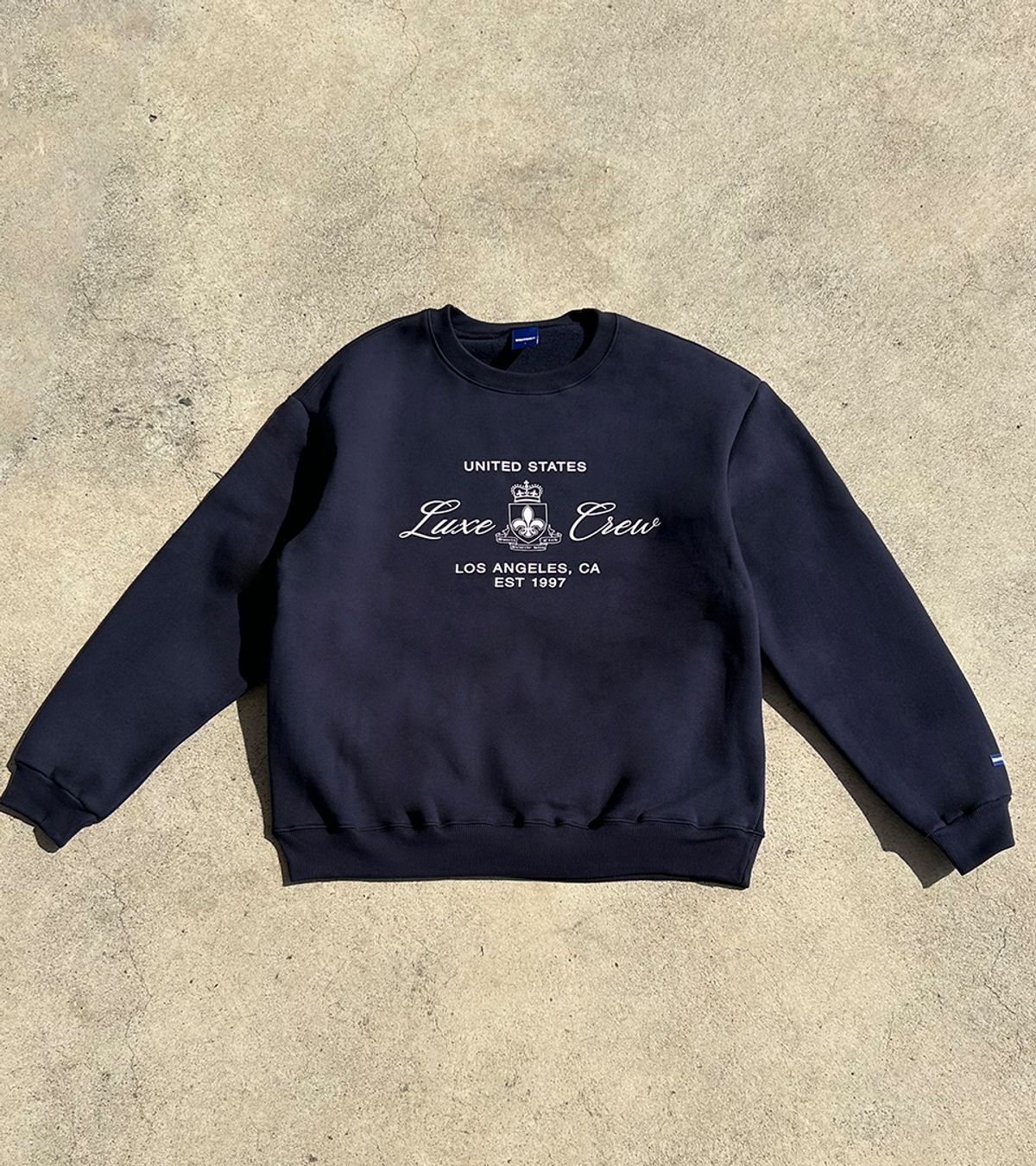 스텝온리(STAFFONLY) LUXE CREW SWEATSHIRTS (NAVY)