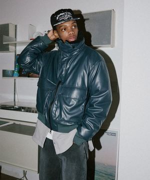 봄버 5401 페이크레더 오버핏 블루 패딩점퍼