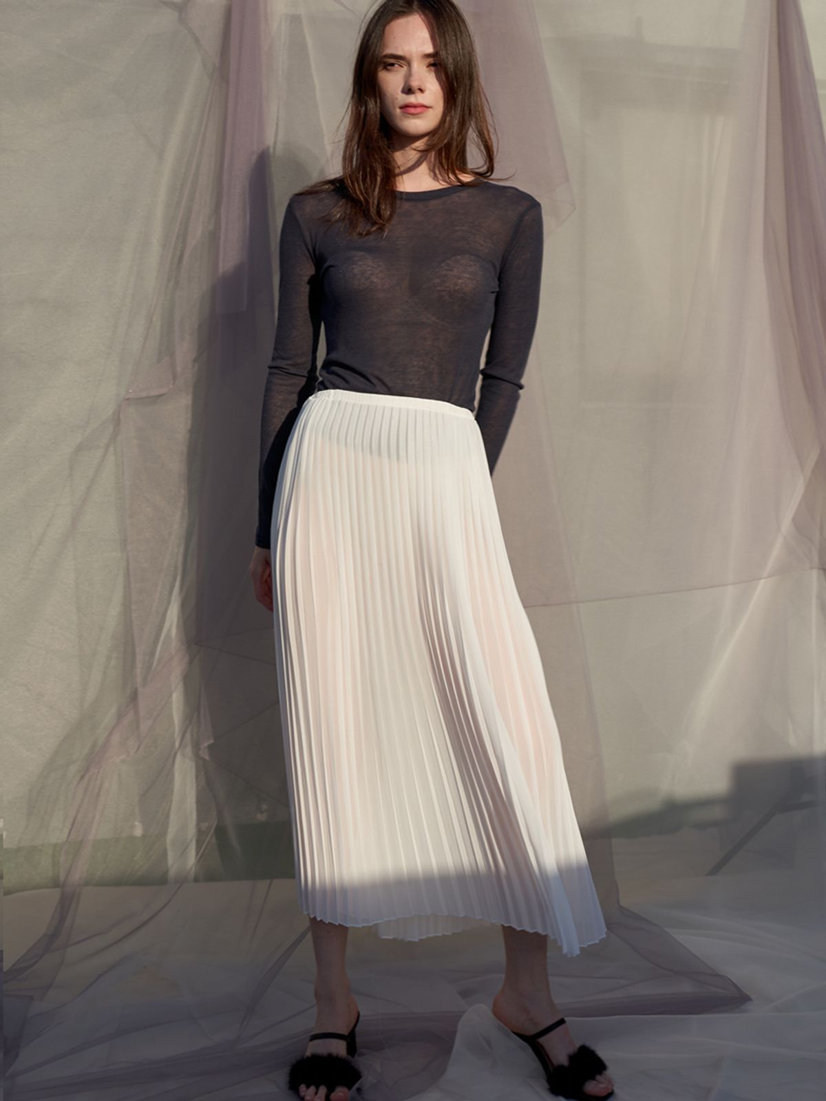 쏘리, 투 머치 러브(SORRY, TOO MUCH LOVE) Four Season Pleats Chiffon Skrit_White