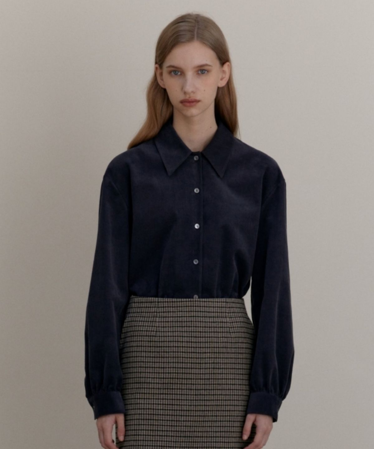 어나우트(UNNOUT) MINIMAL CORDUROY SHIRT - CHARCOAL