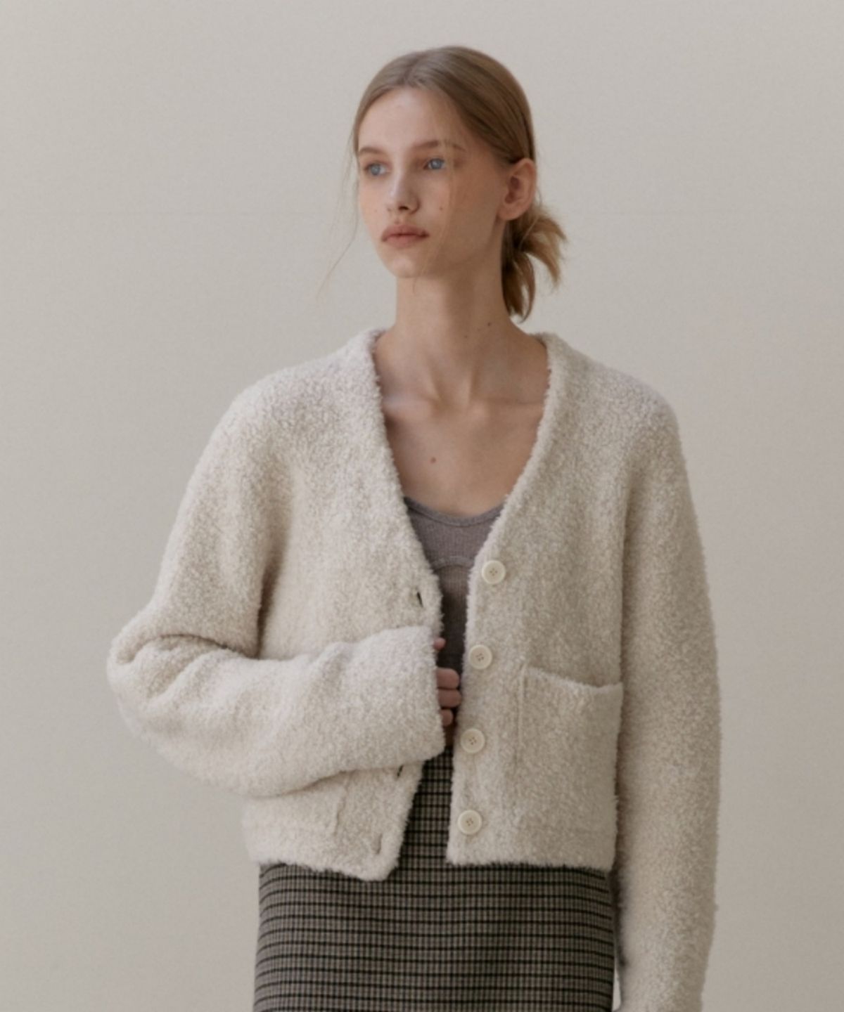 어나우트(UNNOUT) TEDDY BEAR WOOL KNIT CARDIGAN - ECRU