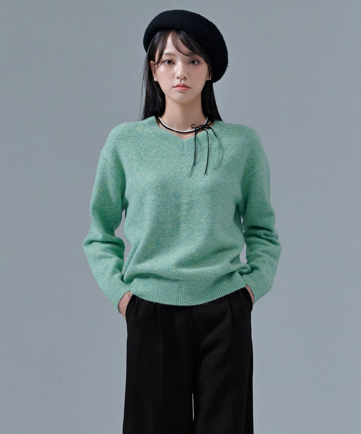 체이스컬트(CHASECULT) 여성 보카시 V-NECK 스웨터-CFRG5273D0H
