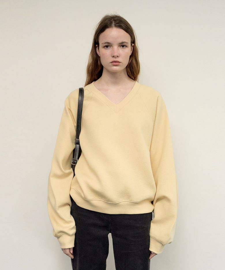 Rounded cotton V-neck sweatshirts
