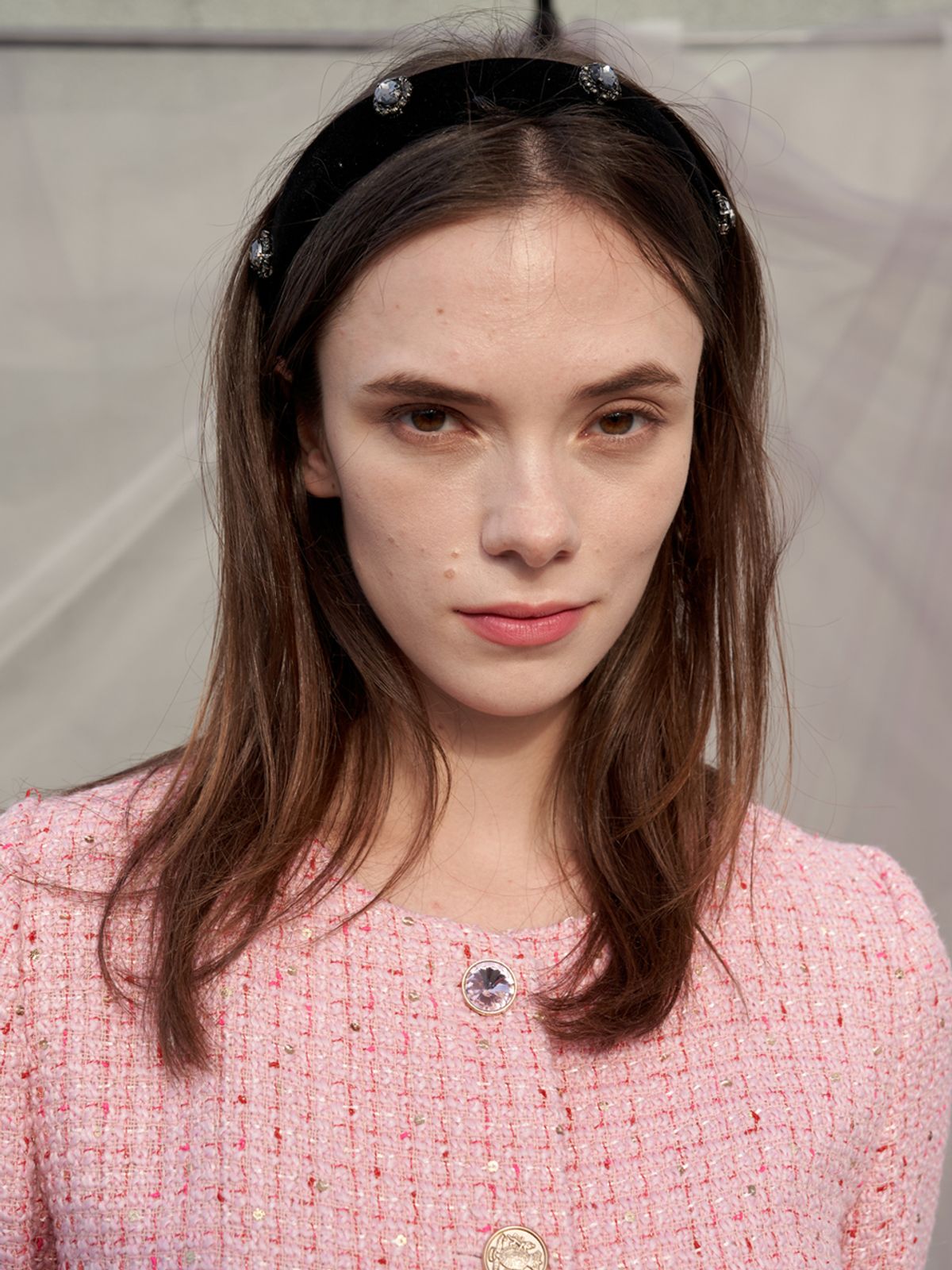 쏘리, 투 머치 러브(SORRY, TOO MUCH LOVE) Black Crystal Velvet Hairband _Black