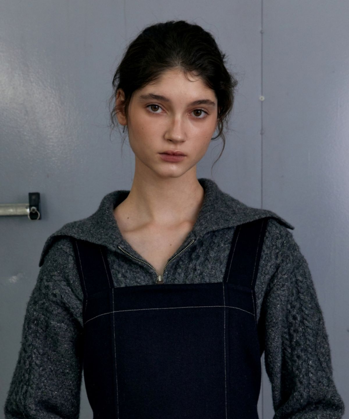 어나우트(UNNOUT) CABLE ZIP UP WOOL KNIT CARDIGAN - GREY