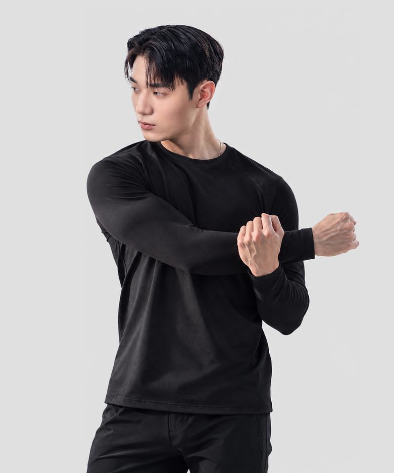 시그니처 무지 머슬핏 긴팔 티셔츠