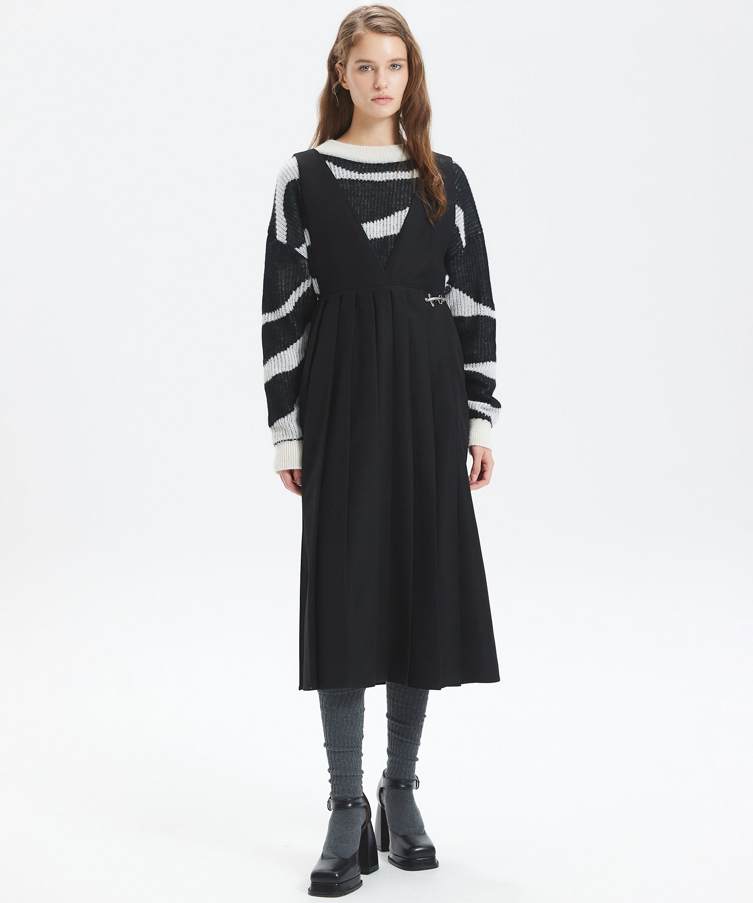 MUSINSA | HAE BY HAEKIM V-NECK PLEATS WRAP DRESS_BLACK
