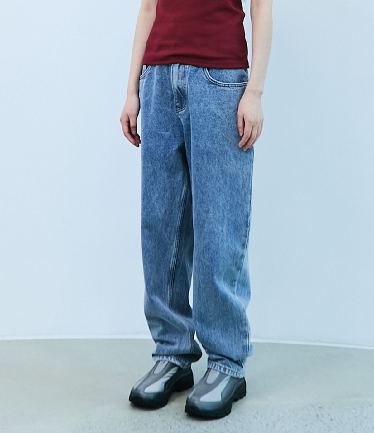 챈스챈스(CHANCECHANCE) WASHED BLUE RELAXED JEANS