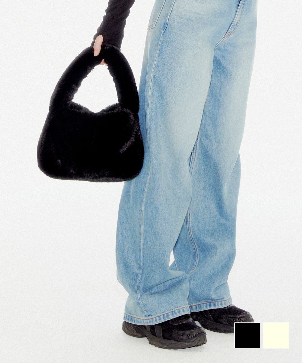 유희(YOUHEE) YOUHEE FUR TOTE BAG BLACK