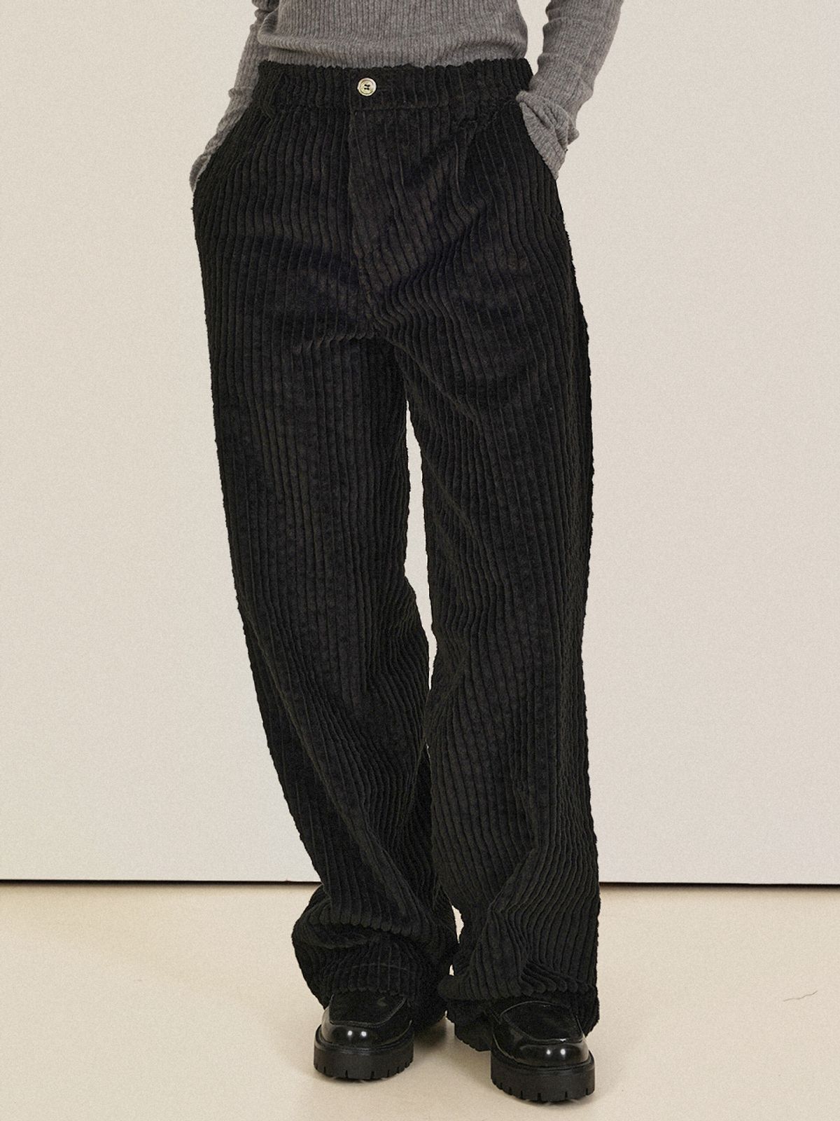 레이에(LEIE) NOMA CORDUROY WIDE PANTS_BK