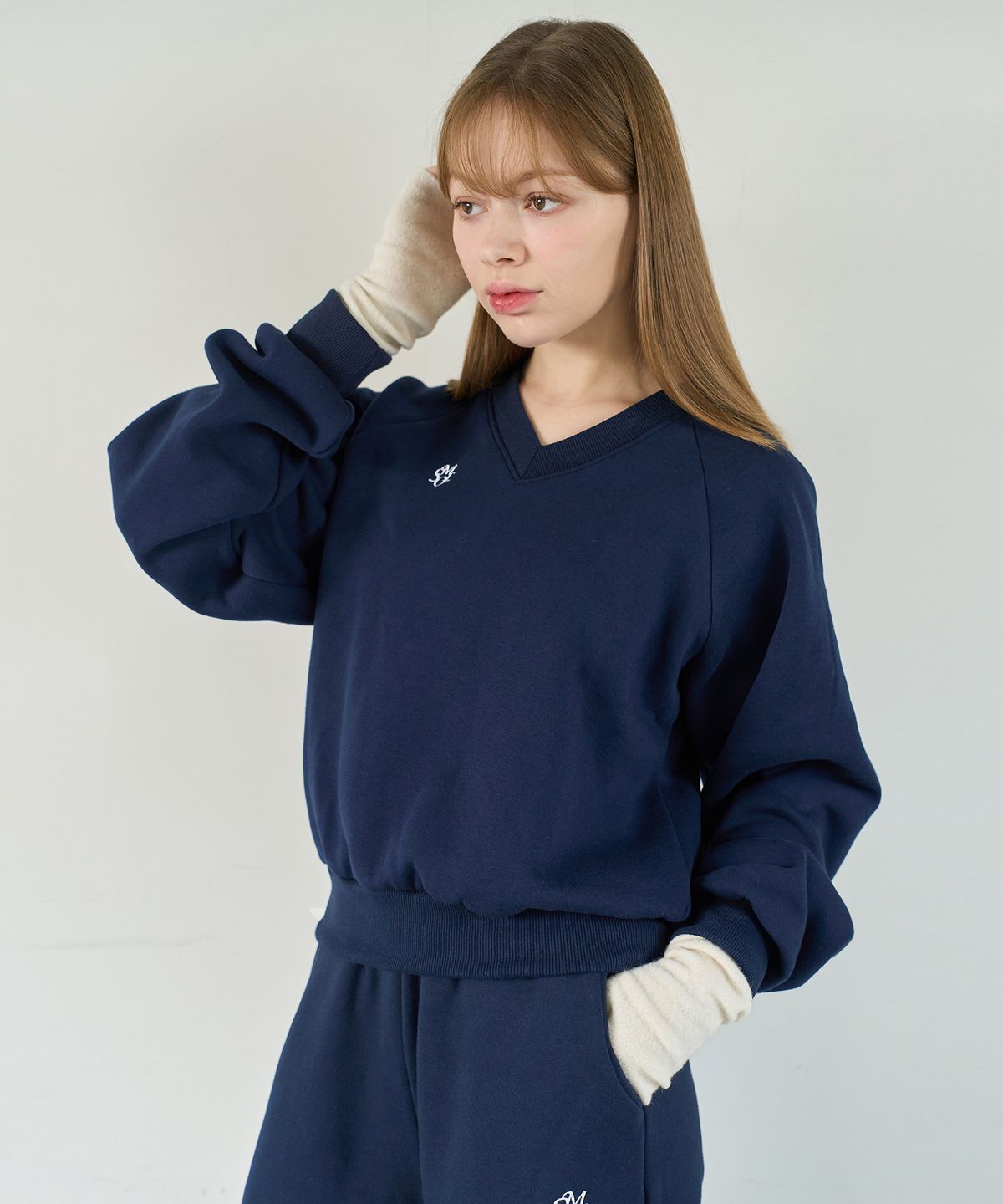 오오엠엘(5OML) 브이넥 래글런 스웻셔츠 (네이비)