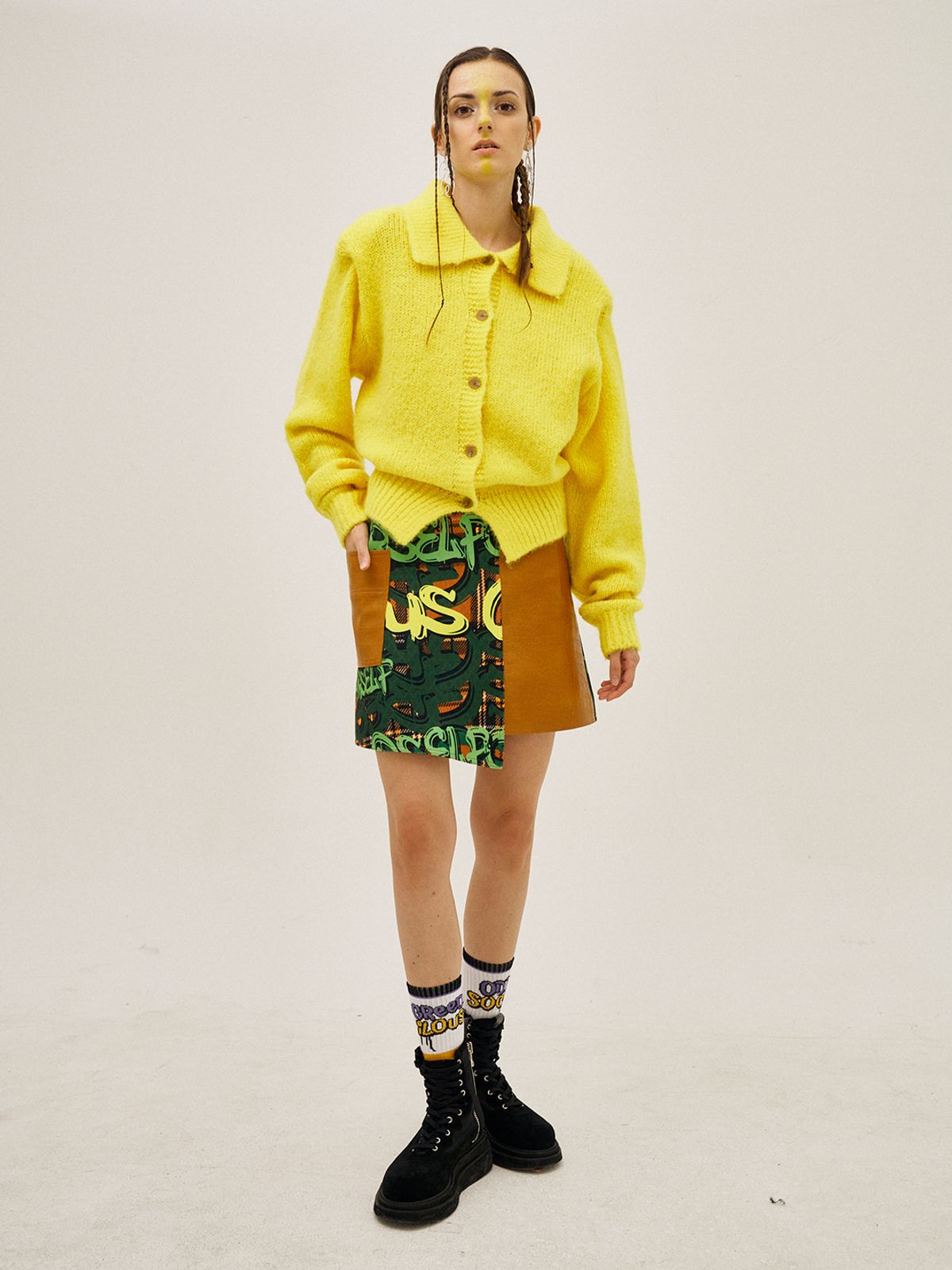 그리디어스(GREEDILOUS) Green Logo Leather Contrast Mini-Skirt