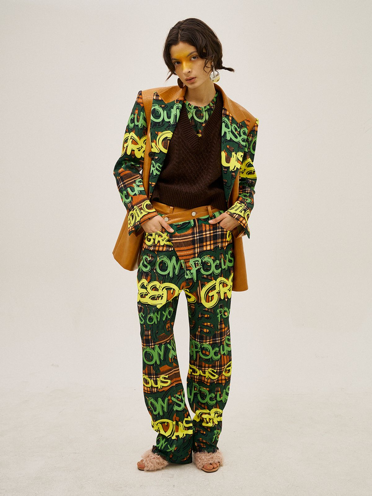 그리디어스(GREEDILOUS) Green Logo Leather Contrast Pants