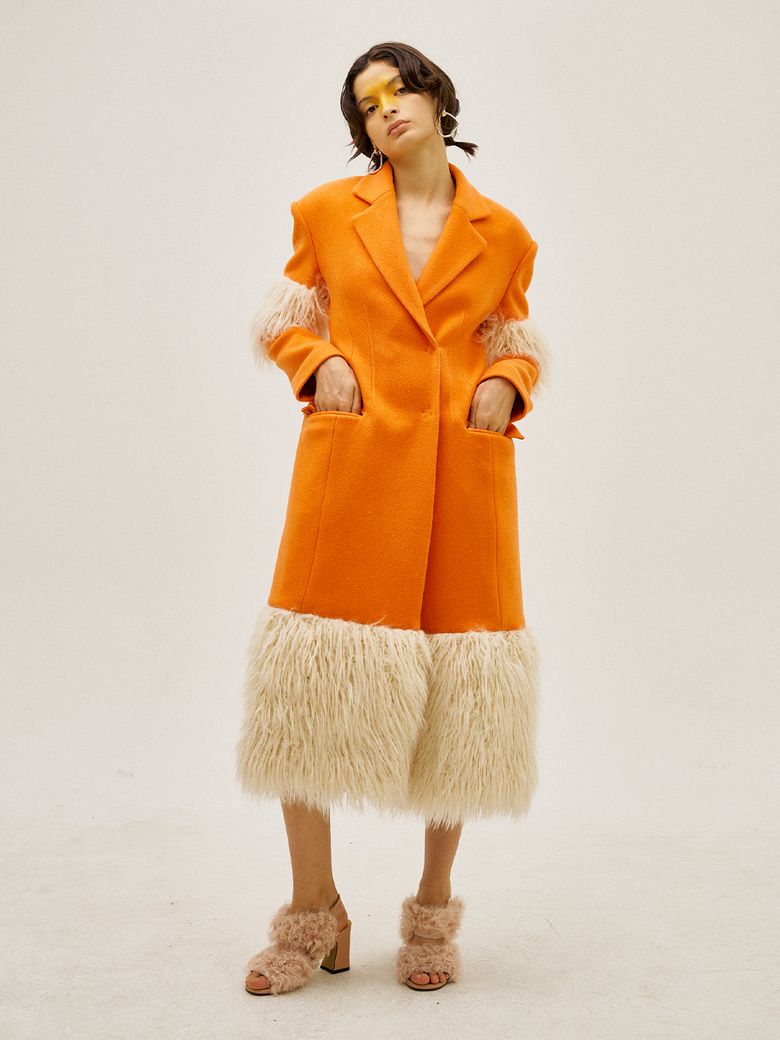 Fur Trimmed Form Fitting Wool Coat